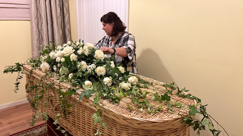 Wild ivy coffin spray, dressing of the coffin in South London by florist in Bromley
