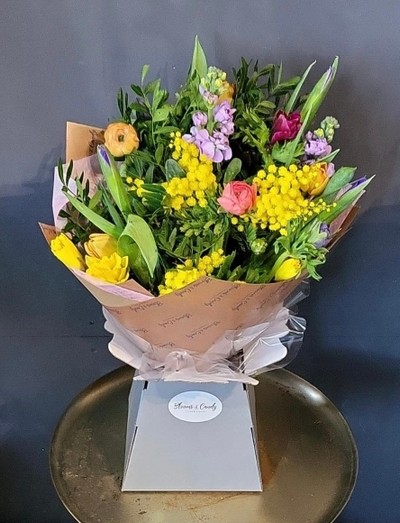 Spring box bouquet made by florist near me BR27EQ