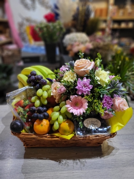 Fruit and flowers hamper by local florist in Bromley available for same day delivery in BR, CR West Wickham, Shirley, West Croydon, Waddon, Beddington, Woodcote, Selsdon, Keston, Orpington, Biggin hill, New Addington, Christchurch, Cony Hall, Bromley South, Bromley Common