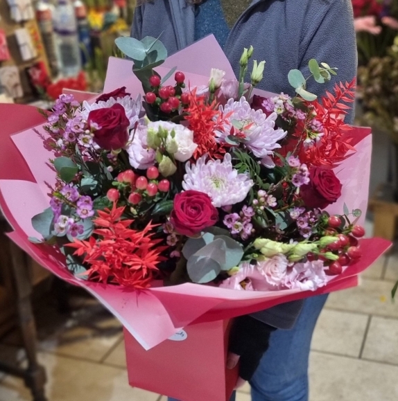 Florist choice mixed valentine's flowers bouquet to include red roses arranged by local florist in Hayes, Bromley for same day local delivery