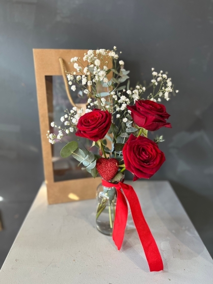 3 Red Roses Vase