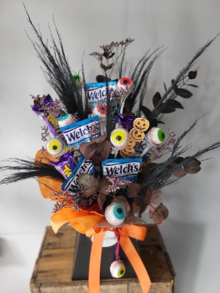 Haloween sweet gift box for same day delivery in Bromley. Hayes. West Wickham. Shirley. Addiscombe. Beckenham. Selsdon.  New Addington.  Addington Village. Biggin Hill. Keston. Orpington. 